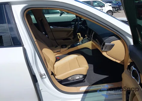 2016 Porsche Panamera 4S z USA, uszkodzony, nr VIN WP0AB2A78GL050563